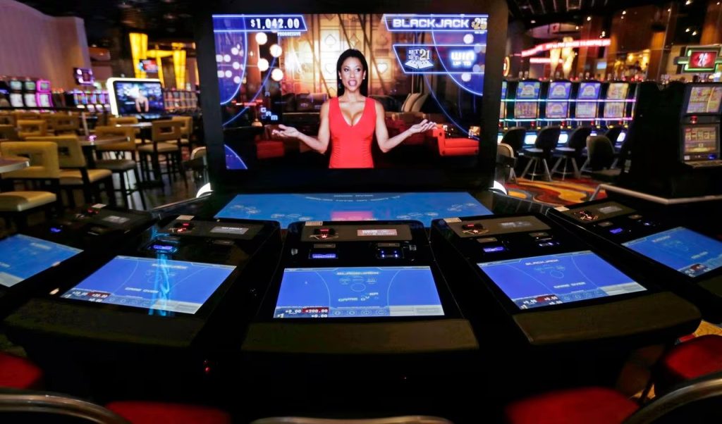 GemDisco: What Are Live Dealer Slots and Should You Play Them?